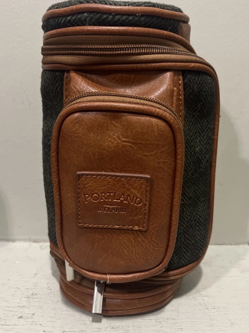 Portland Men's Brown Leather & Dark Green Tweed Golf Bag Shaped Travel Bag